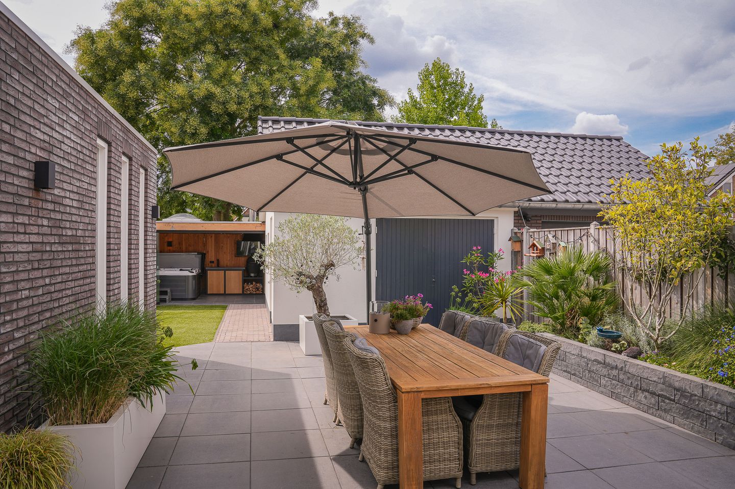 Foto 4 van Dahliastraat 10