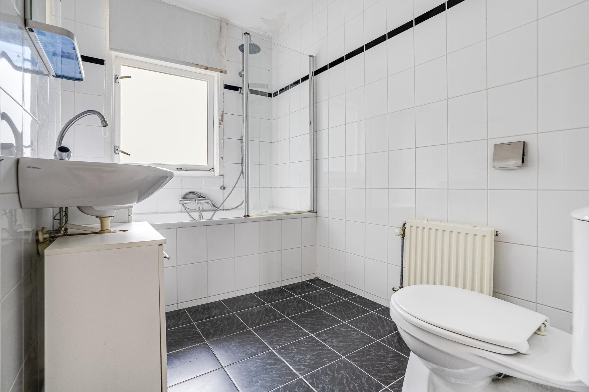 Photo 12 of Makassarstraat 54-D