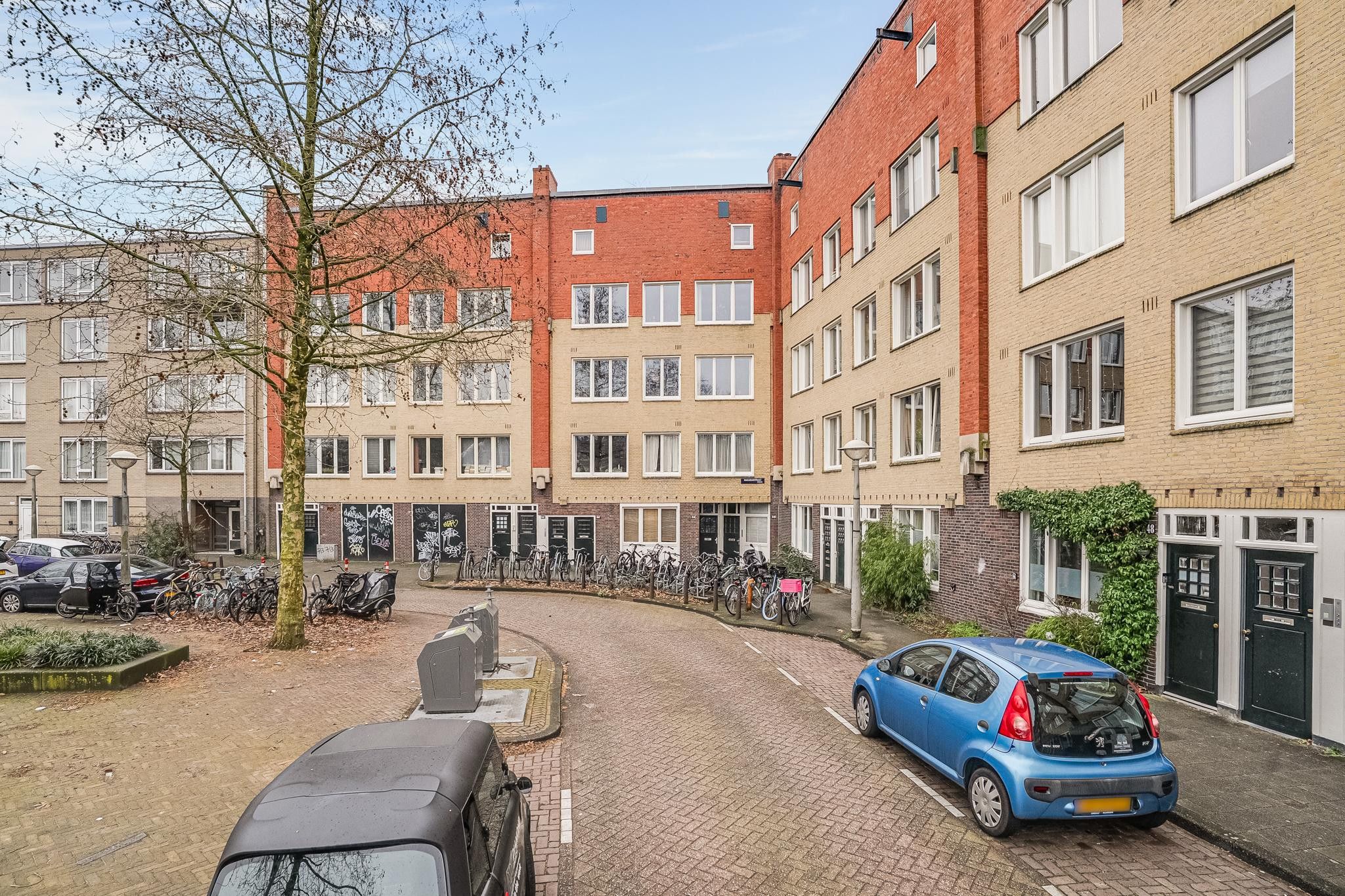 Photo 18 of Makassarstraat 54-D