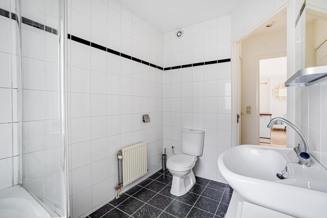 Photo 13 of Makassarstraat 54-D