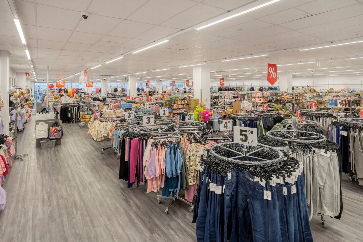 View photo 3 of Mondriaanplein 21