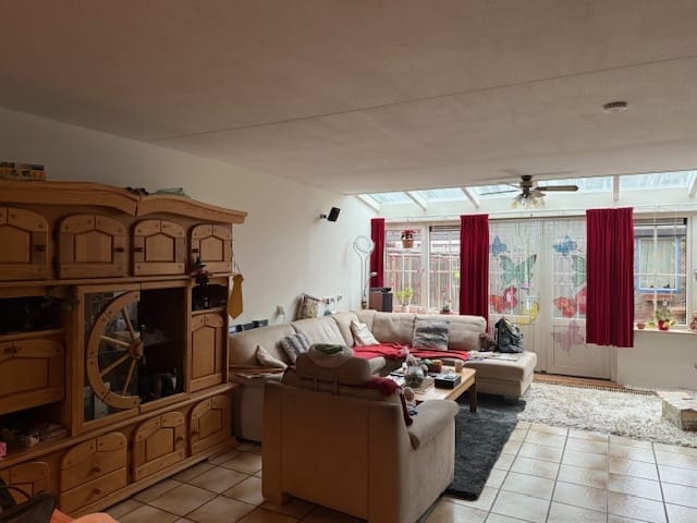 Photo 1 of Anna van Burenstraat 15