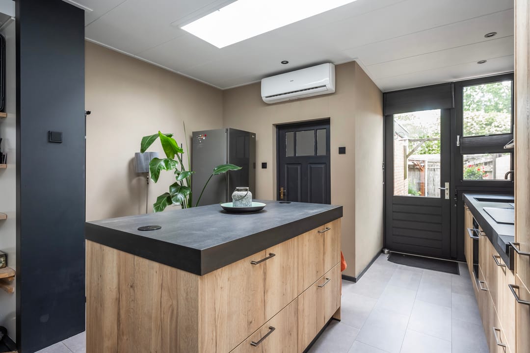 Foto 11 van M A de Ruyterstraat 27