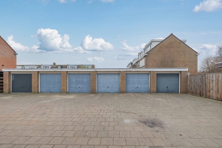 Photo 2 of Vermeulenstraat 4