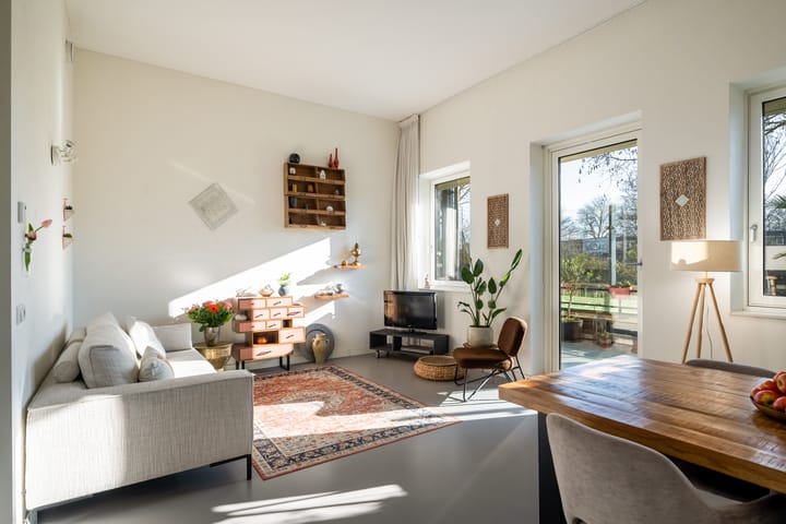 Photo 2 of Merweplein 7-3