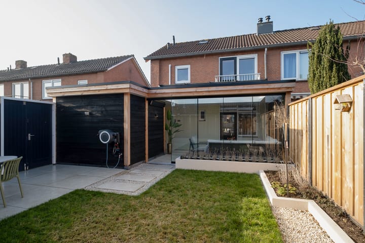 Photo 29 of Begoniastraat 10