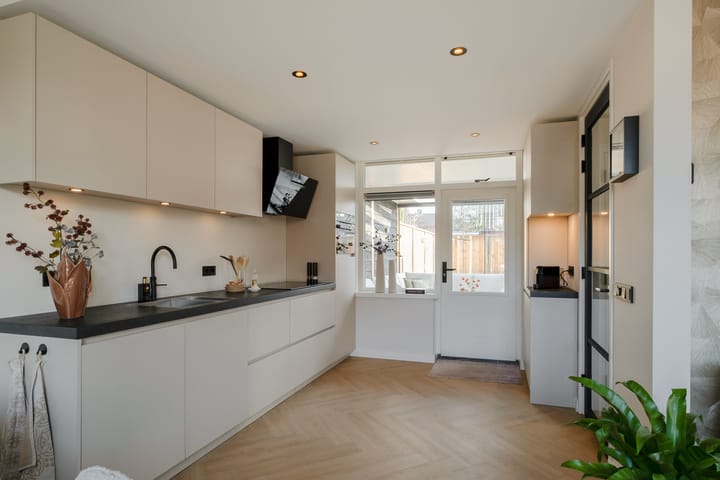 Photo 10 of Begoniastraat 10