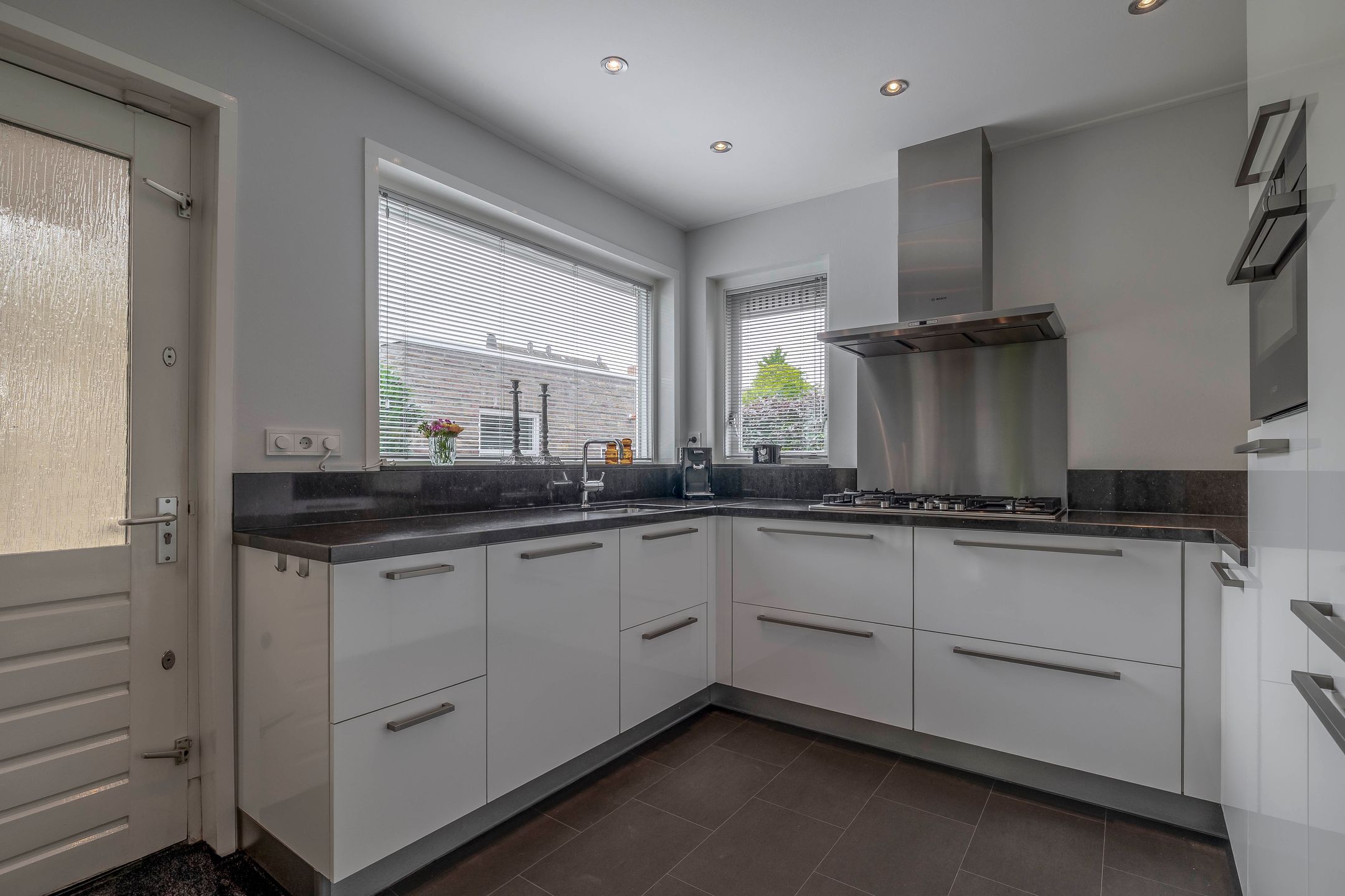 Foto 15 van E.E. Stolperlaan 32