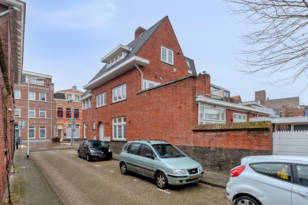 Photo 2 of Boomgaardstraat 1-E