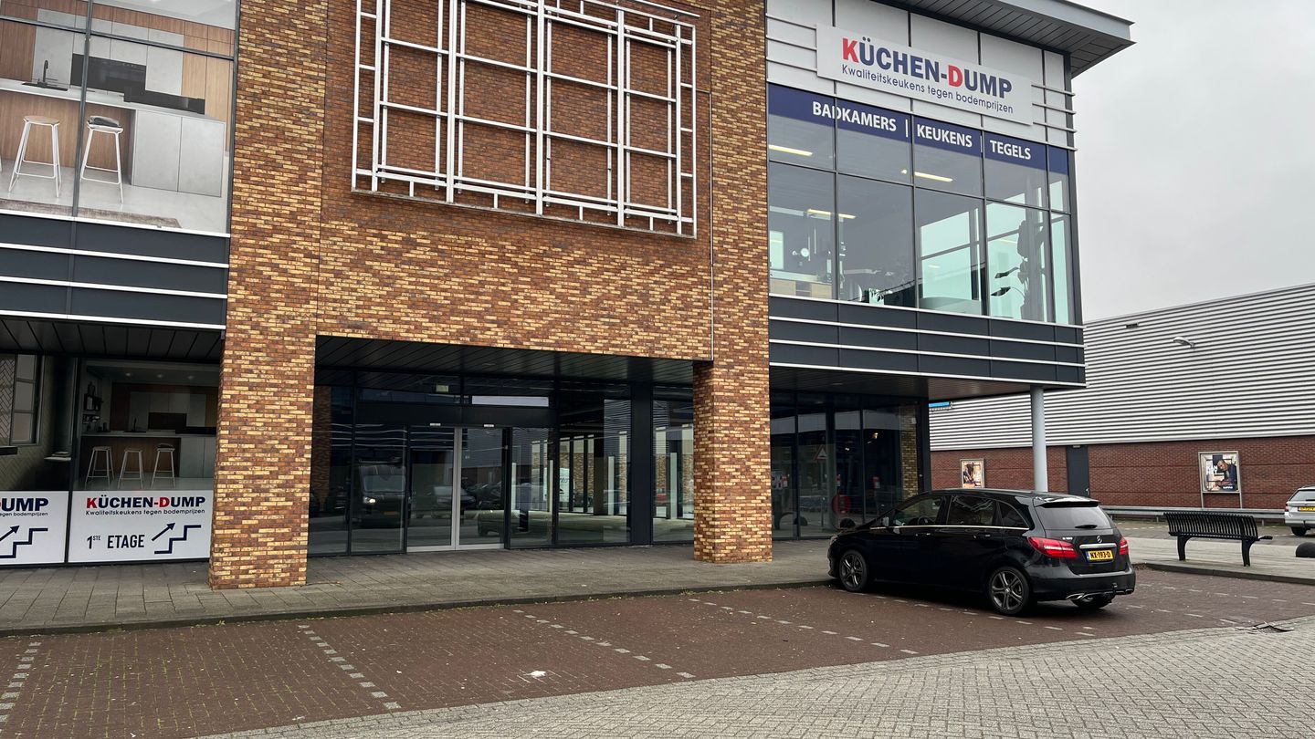 Bekijk foto 2 van Lucebertstraat 30