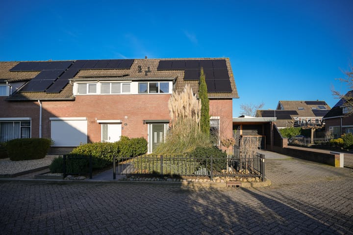 J.E.S. Holthausstraat 2