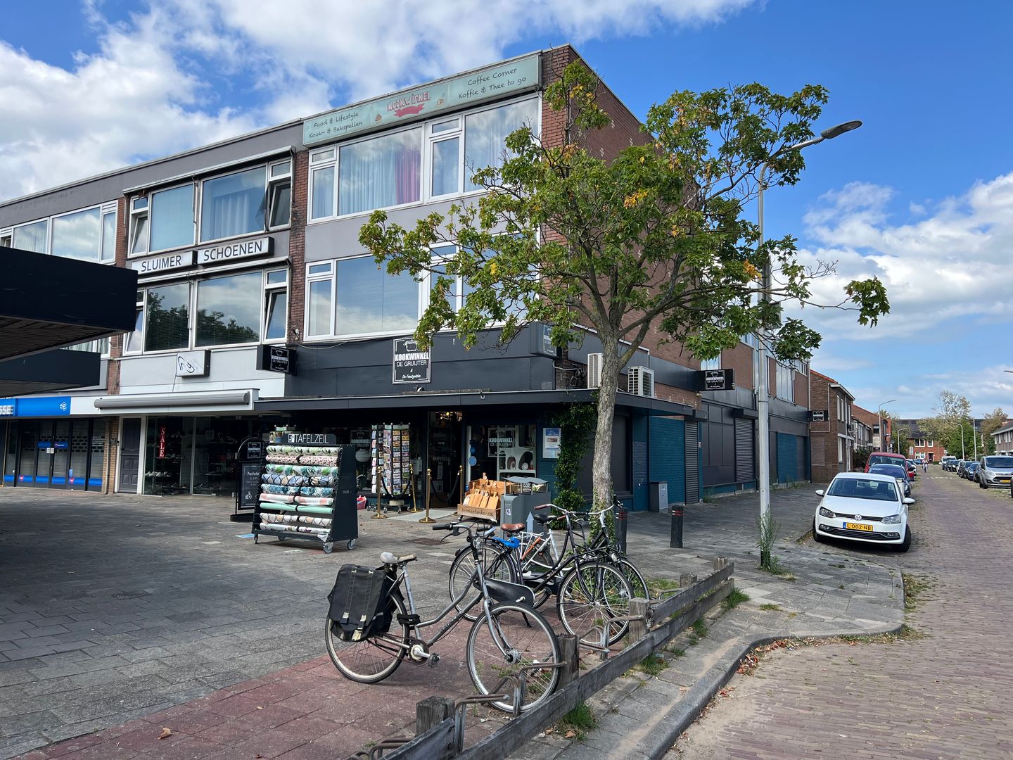 Bekijk foto 1 van Burgemeester Winklerplein 20