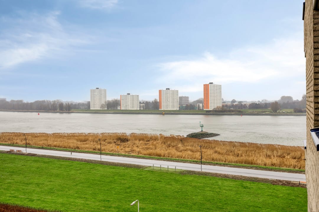 Foto 2 van Maasboulevard 88-D