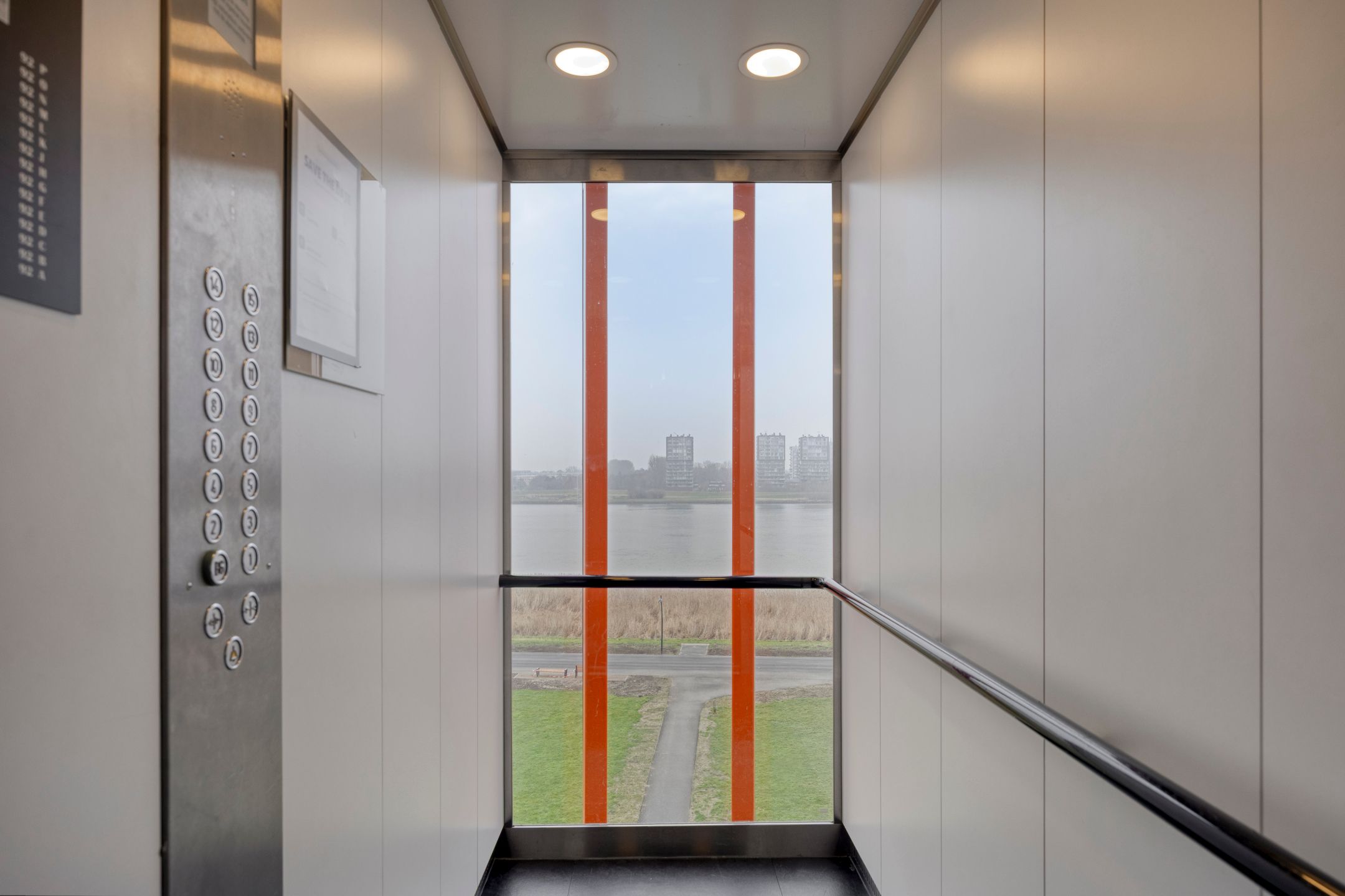 Foto 24 van Maasboulevard 88-D