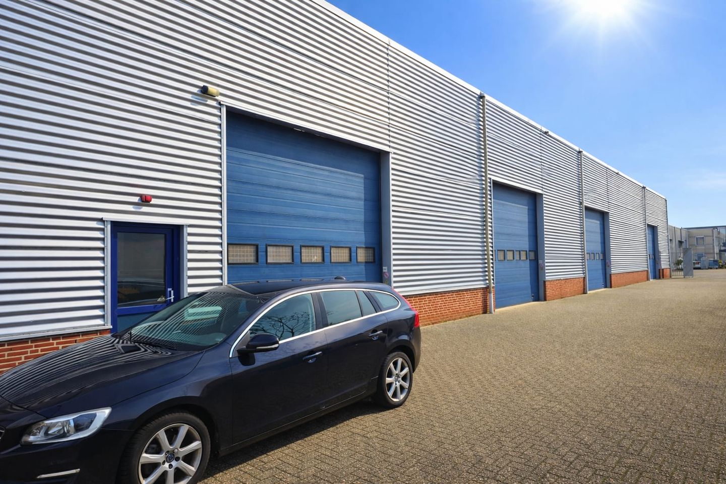 View photo 1 of Oosterweg 1-a