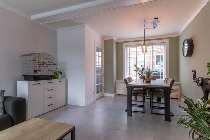 Photo 5 of Van Galenstraat 25