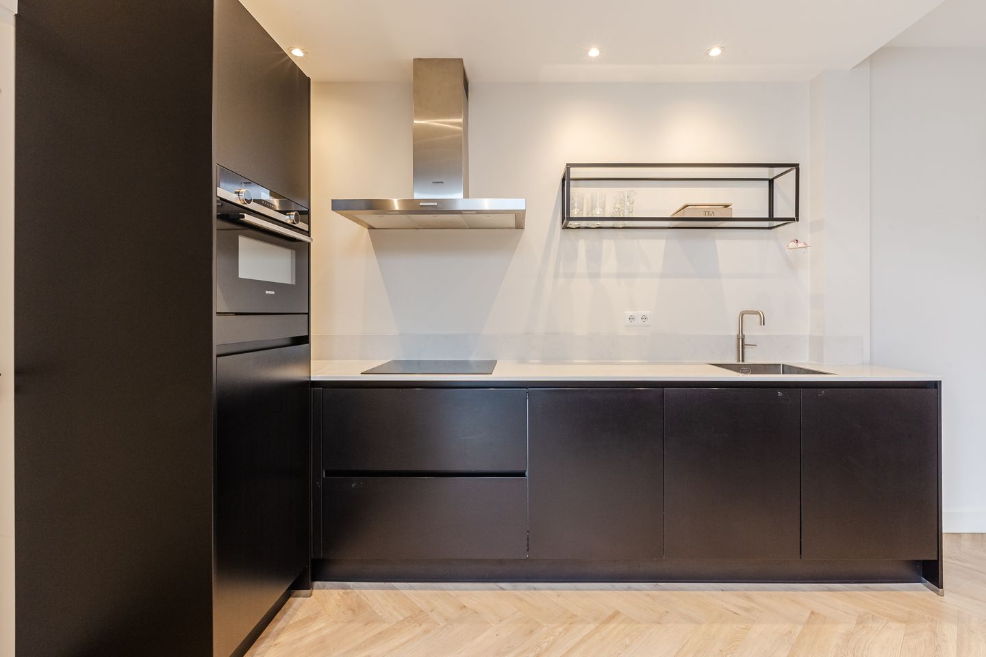 Foto 20 van Kamperfoelieplein 18