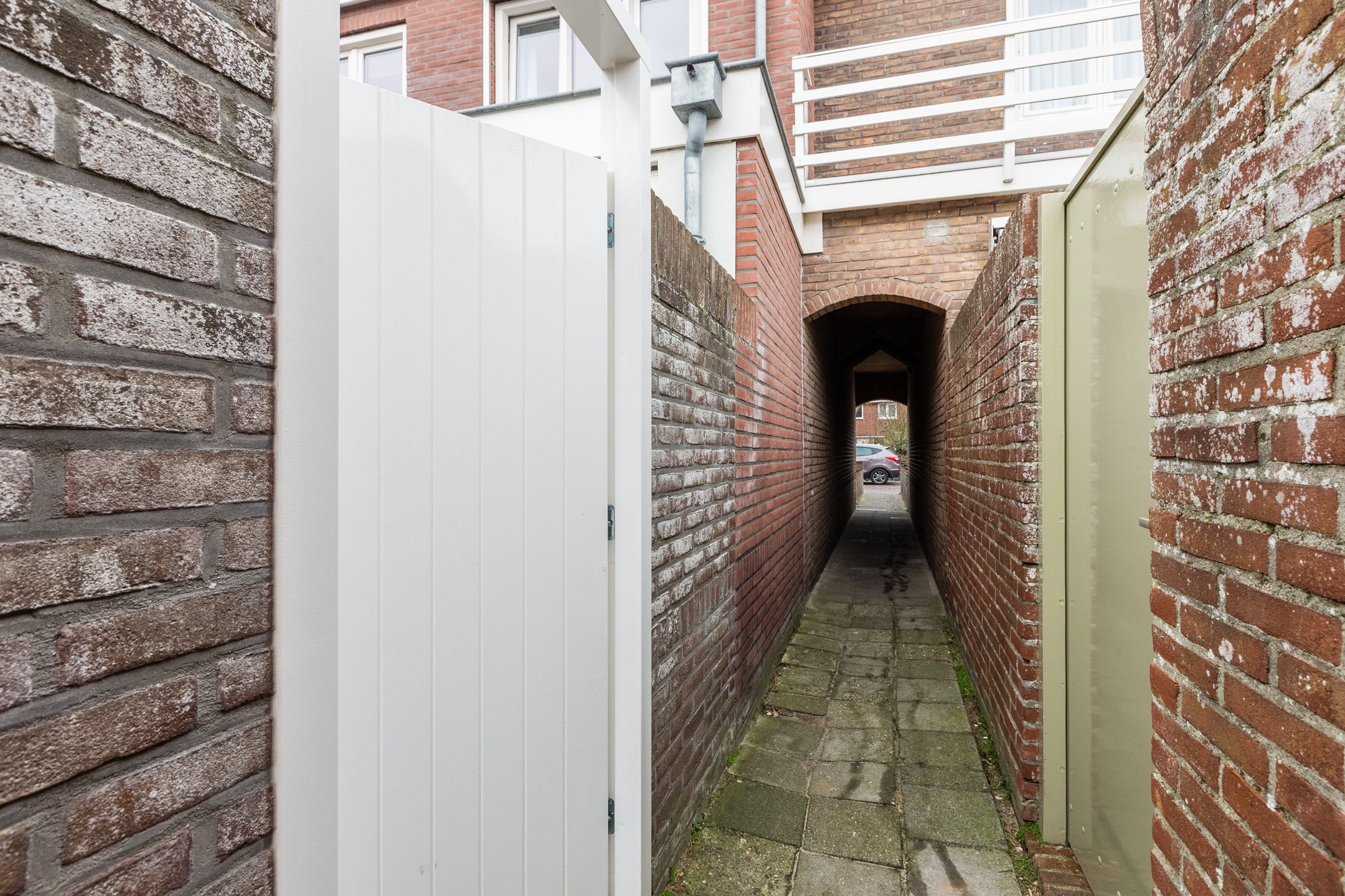 Foto 48 van Kamperfoelieplein 18