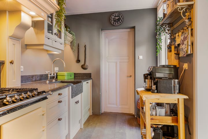 Foto 8 van Alma Tademastraat 18