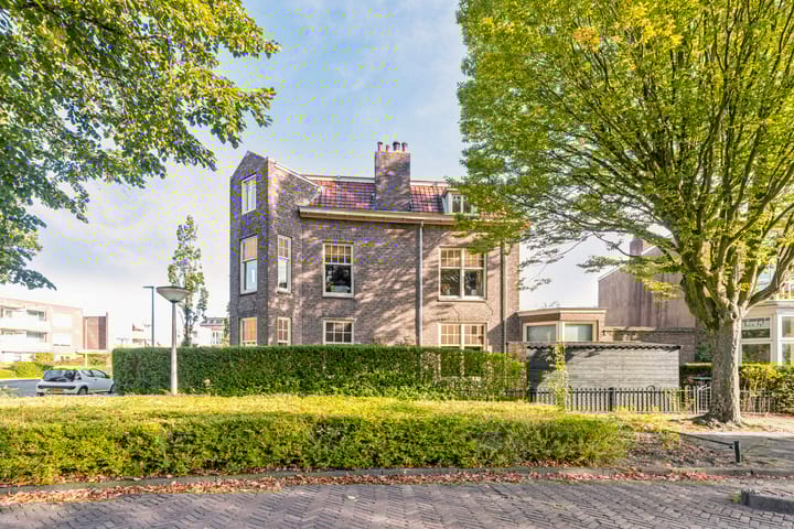 Foto 43 van Alma Tademastraat 18