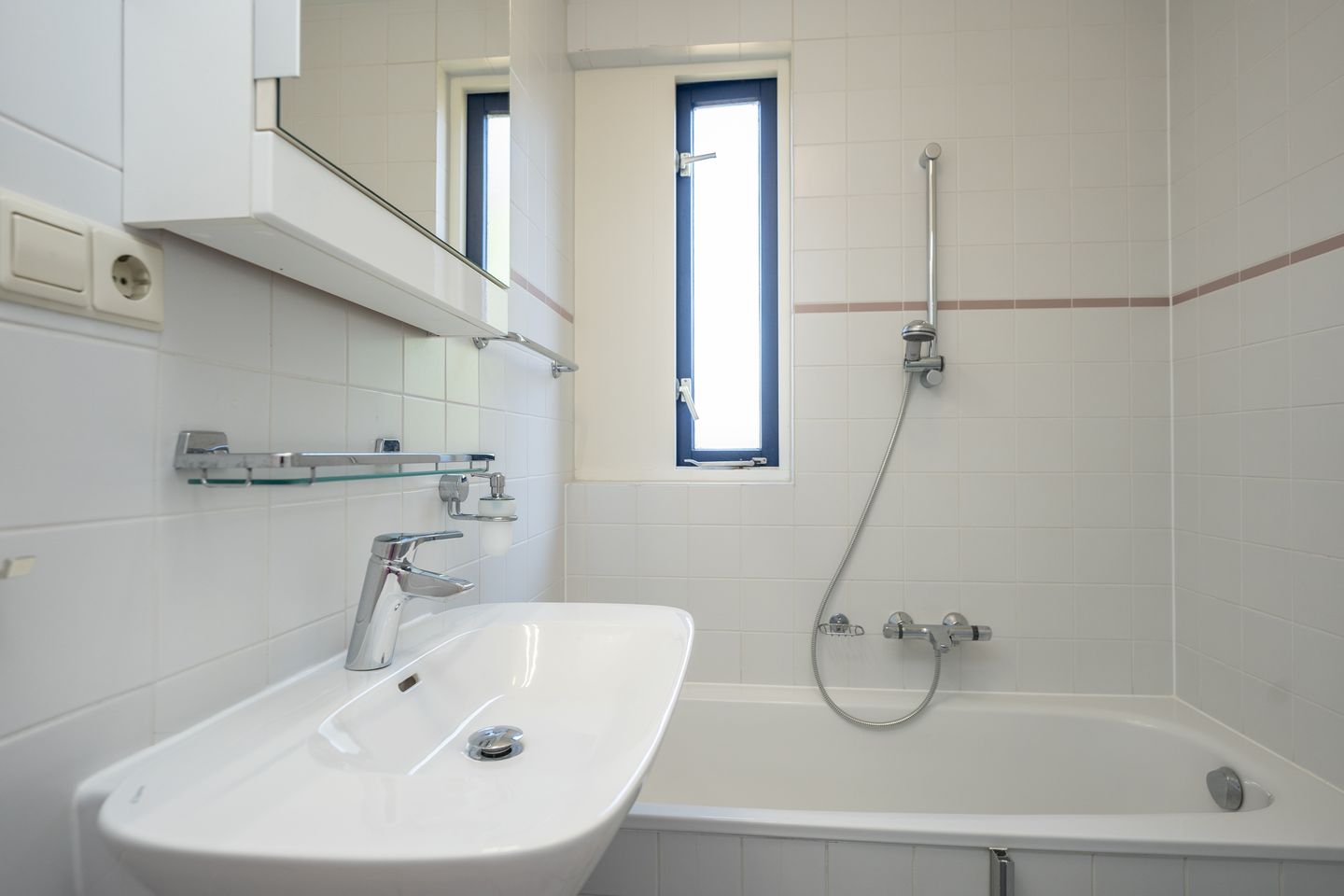 Photo 29 of Grensweg 406