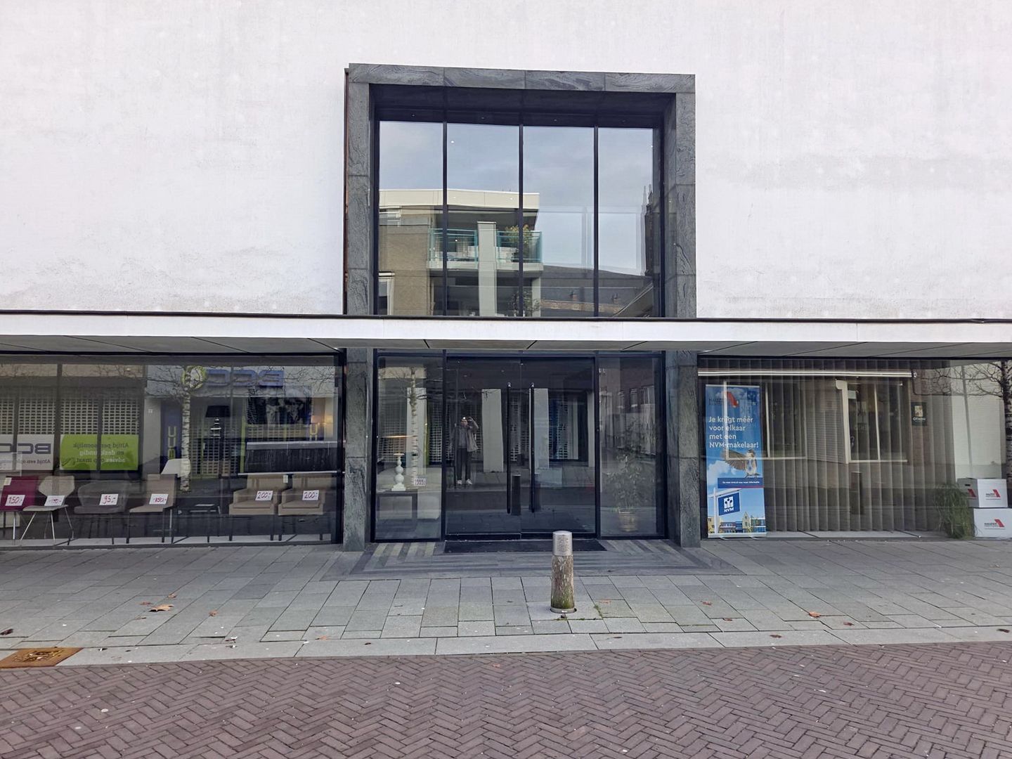 View photo 2 of Wilhelminastraat 6