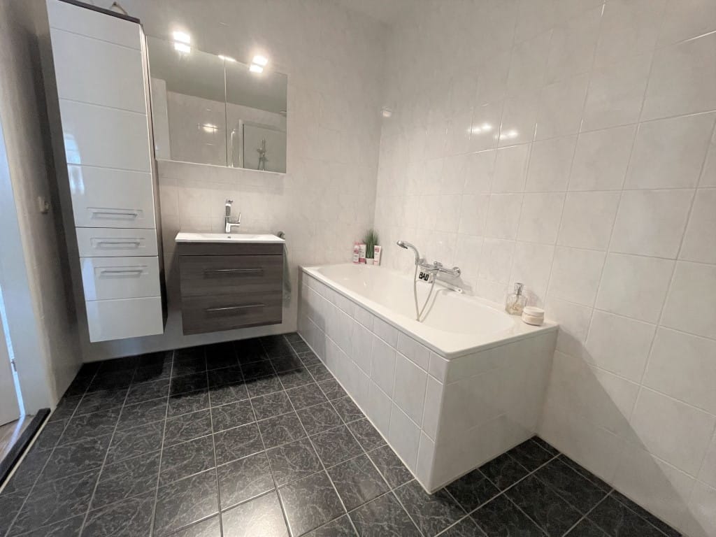 Foto 15 van Karel Mollenstraat Zuid 100