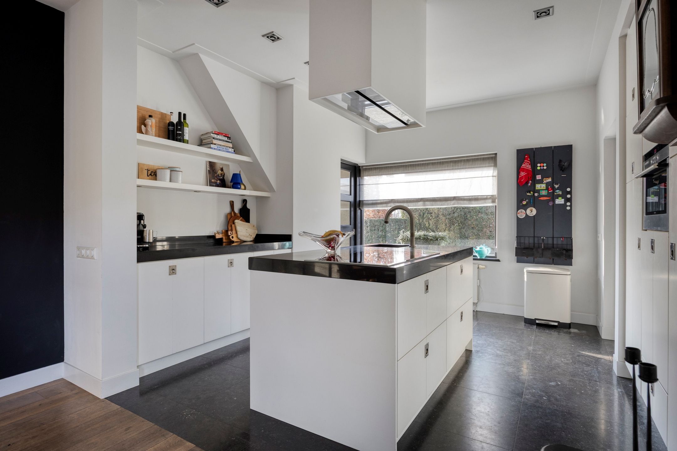 Photo 15 of Oosteinde 21