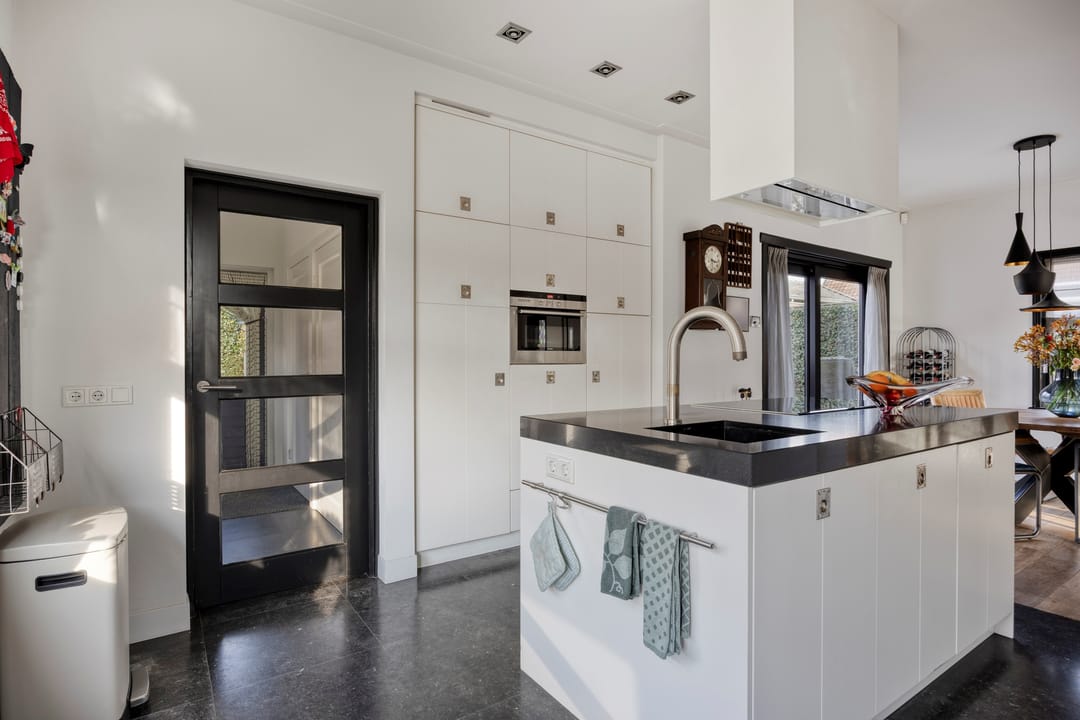 Photo 17 of Oosteinde 21