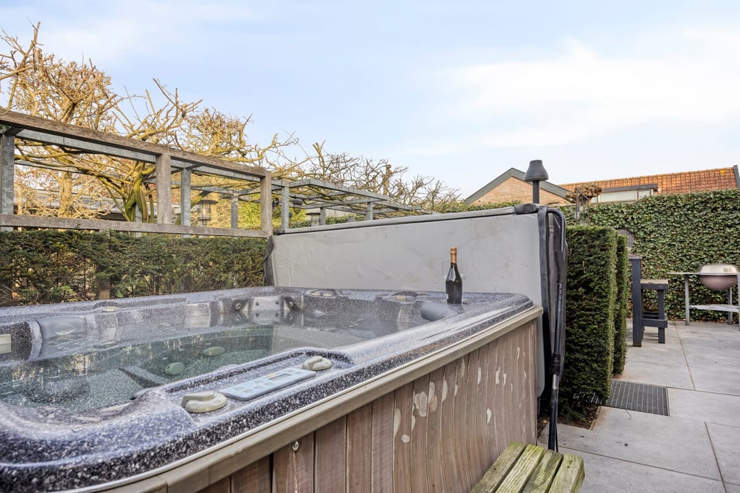 Photo 37 of Oosteinde 21