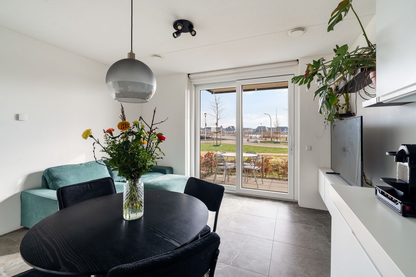 Photo 5 of Begoniatuin 301