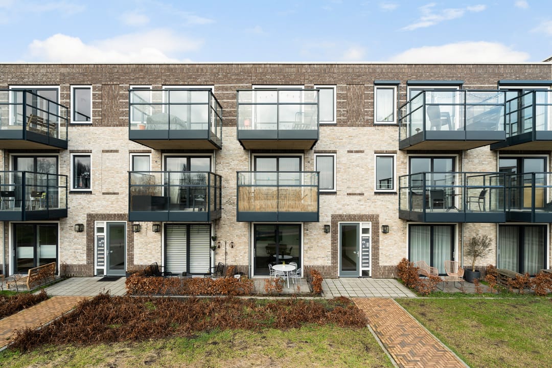 Photo 1 of Begoniatuin 301