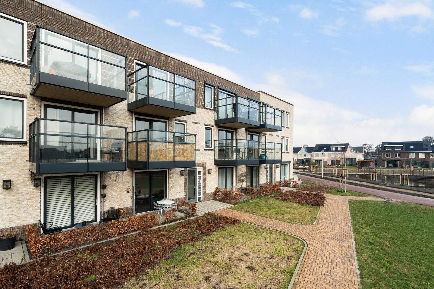 Photo 20 of Begoniatuin 301