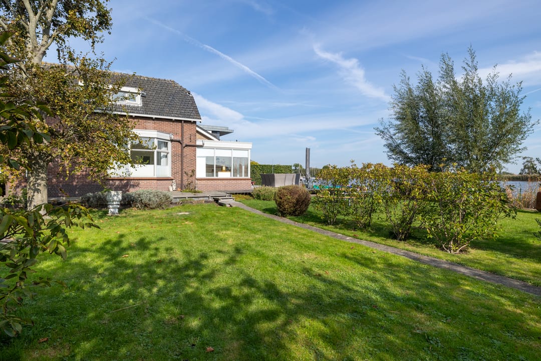 Foto 41 van Notaris d'Aumerielaan 33