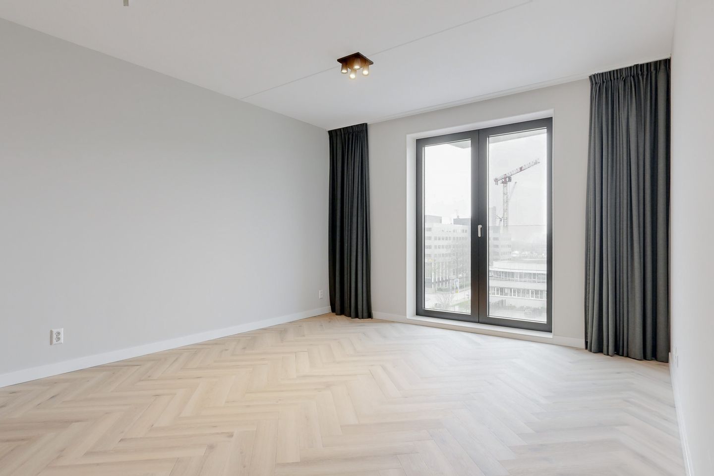 Photo 10 of Mies van der Rohestraat 35