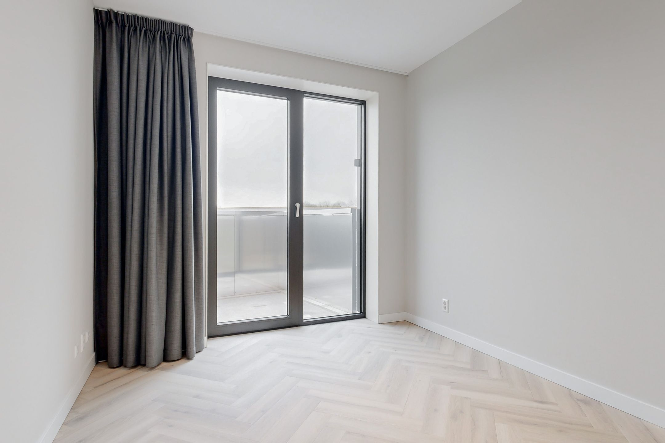 Photo 15 of Mies van der Rohestraat 35