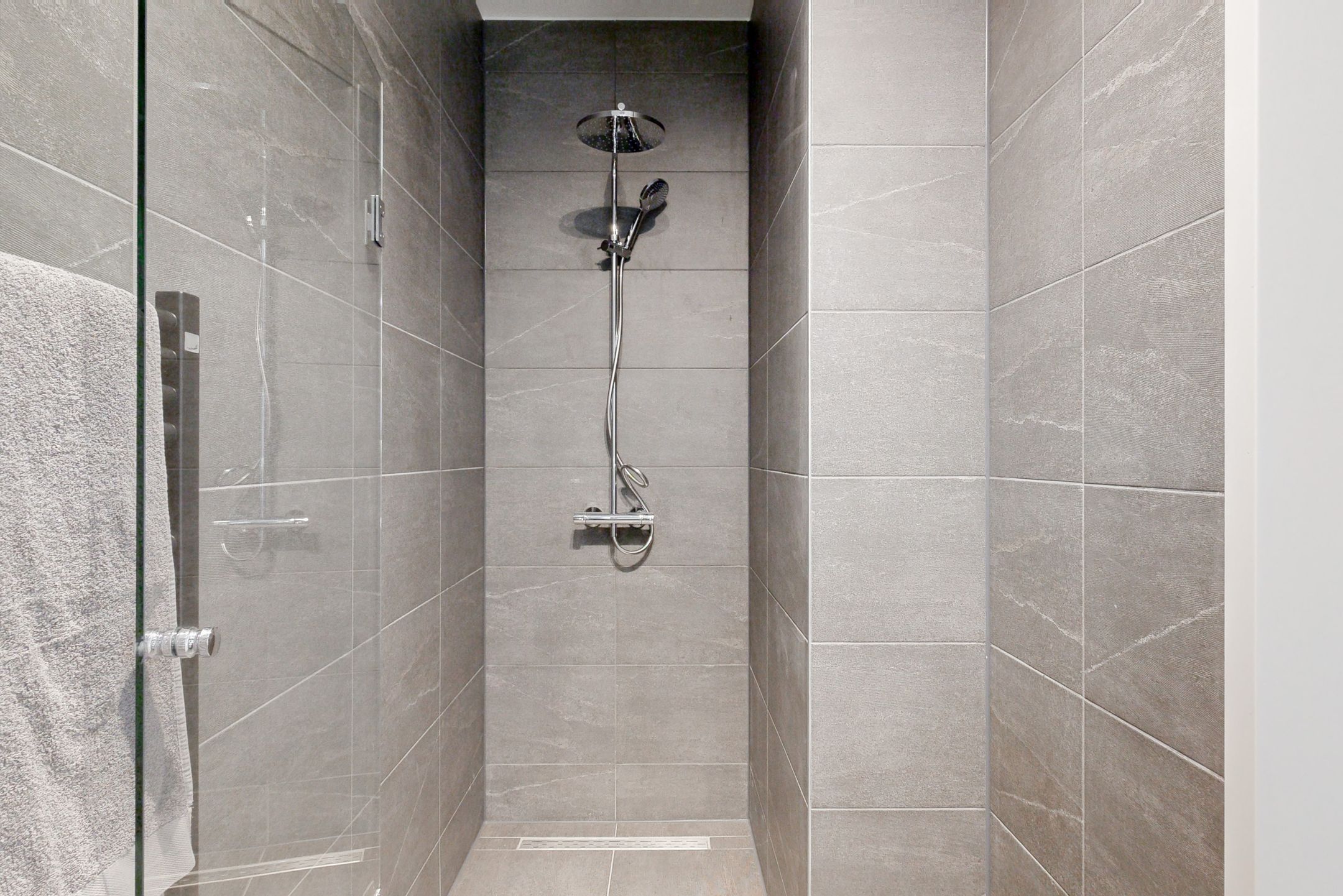 Photo 18 of Mies van der Rohestraat 35