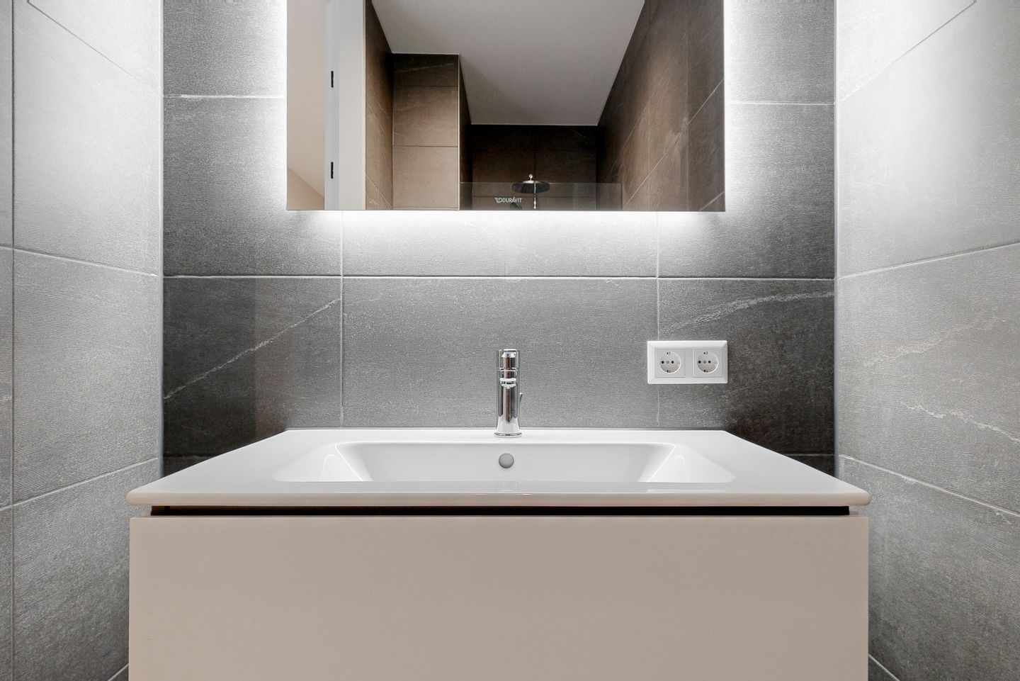 Photo 19 of Mies van der Rohestraat 35