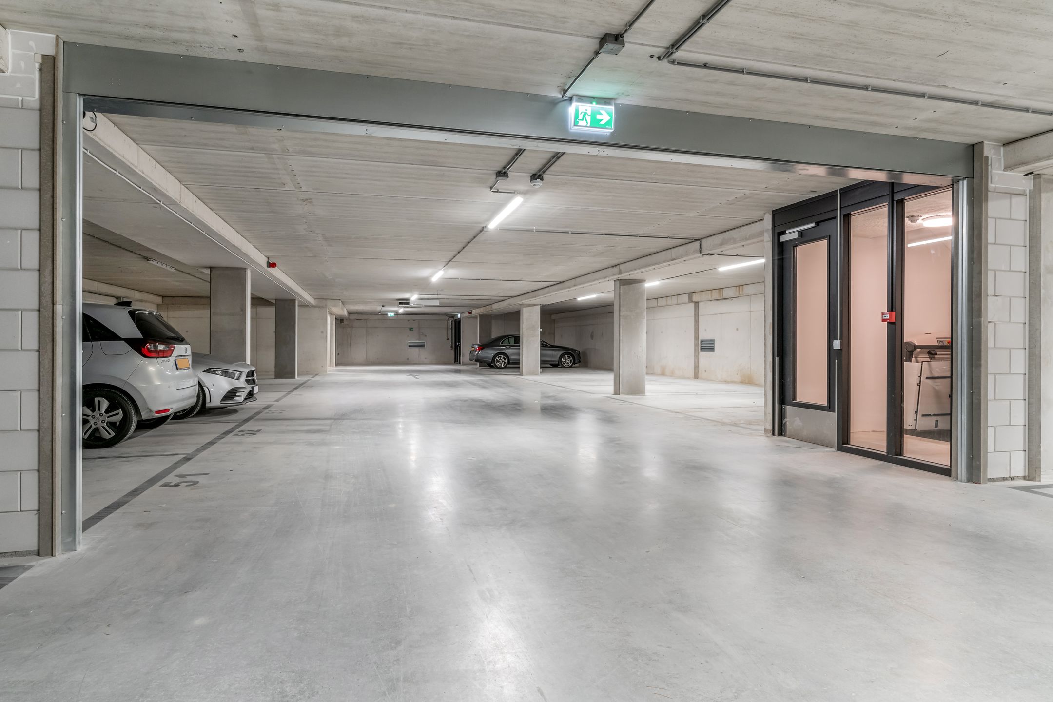 Photo 24 of Mies van der Rohestraat 35