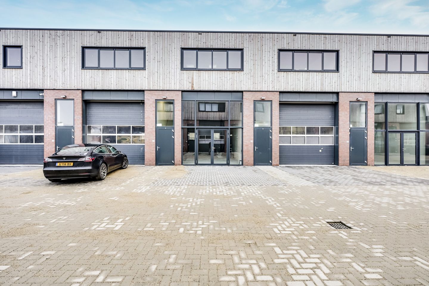 View photo 3 of Overvliet 172