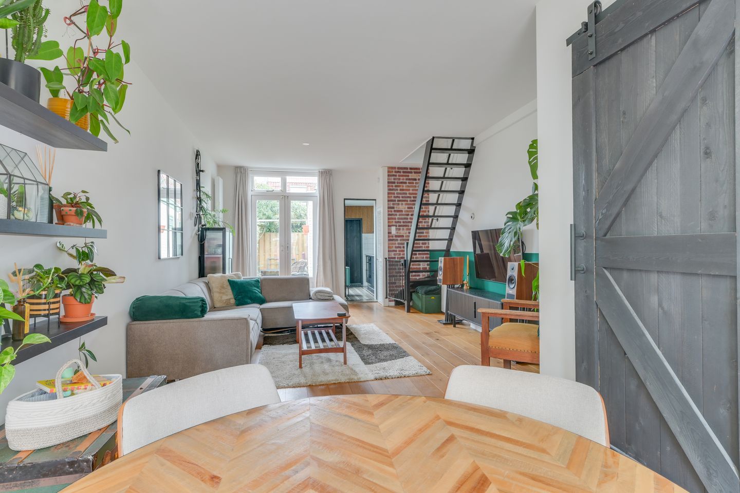 Foto 10 van 1e Landdwarsstraat 1