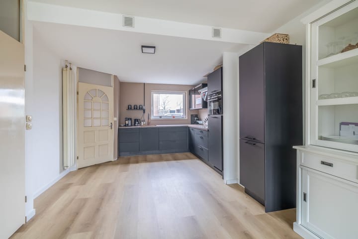 Photo 3 of Doorzwin 2220