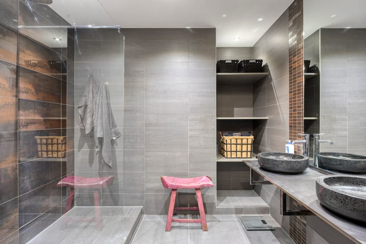 Photo 4 of Anna van Buerenplein 170