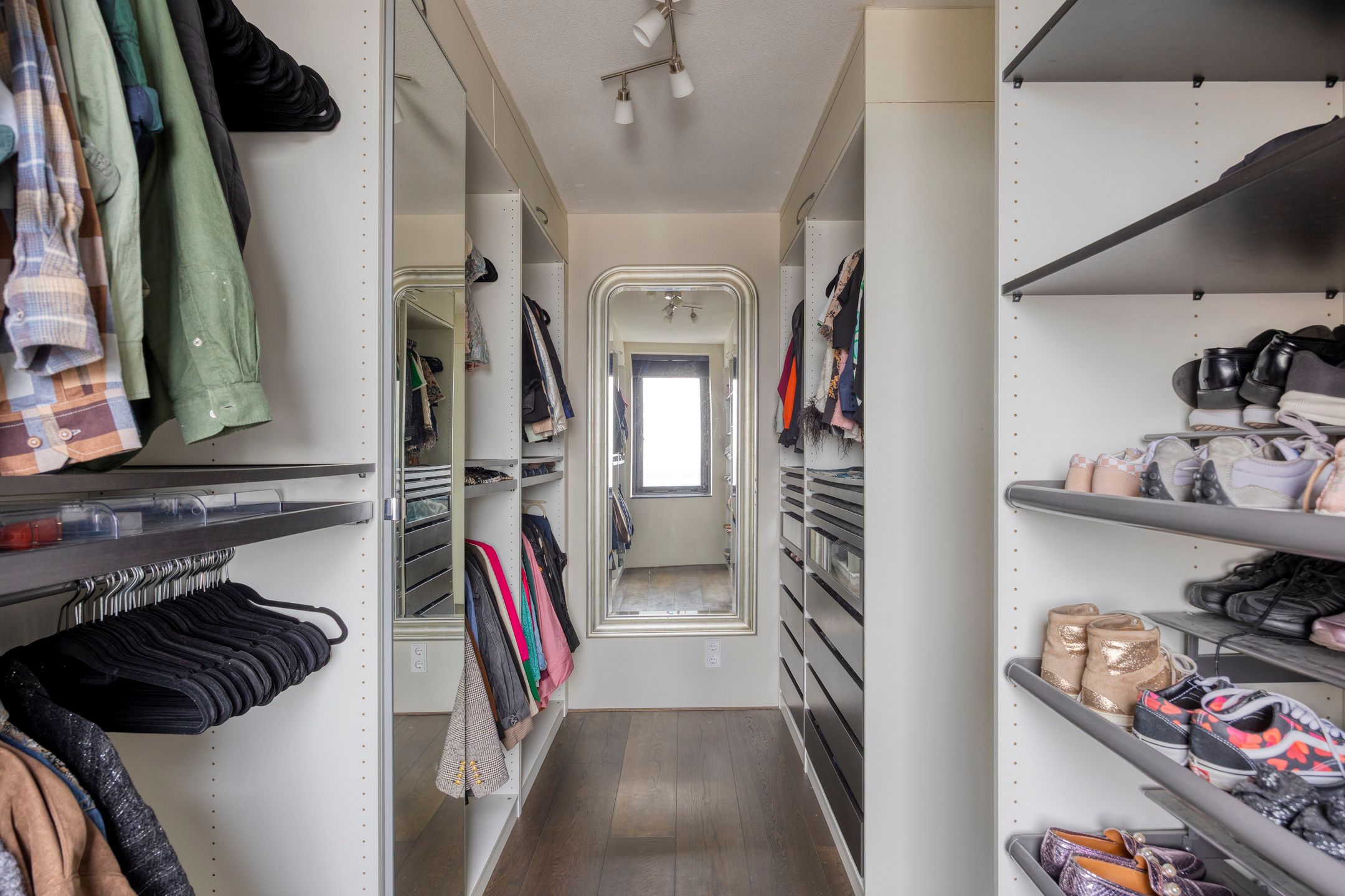 Photo 21 of Anna van Buerenplein 170