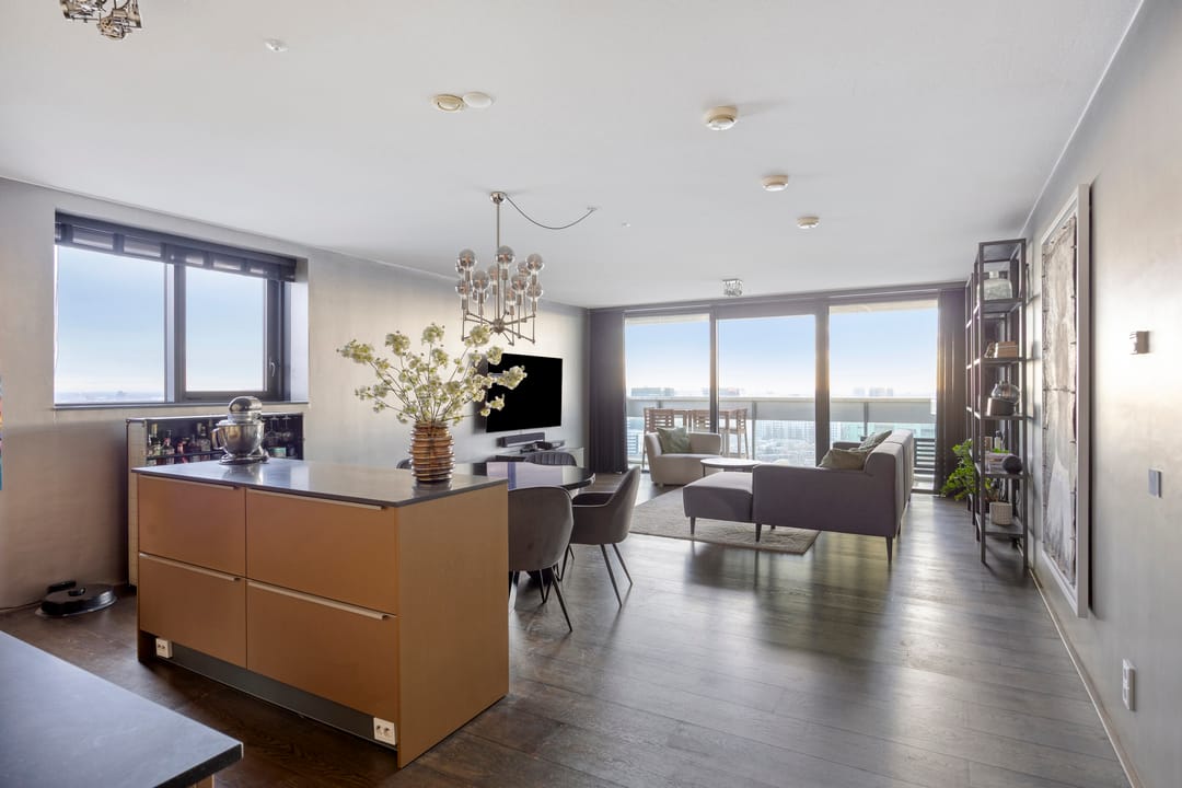 Photo 26 of Anna van Buerenplein 170