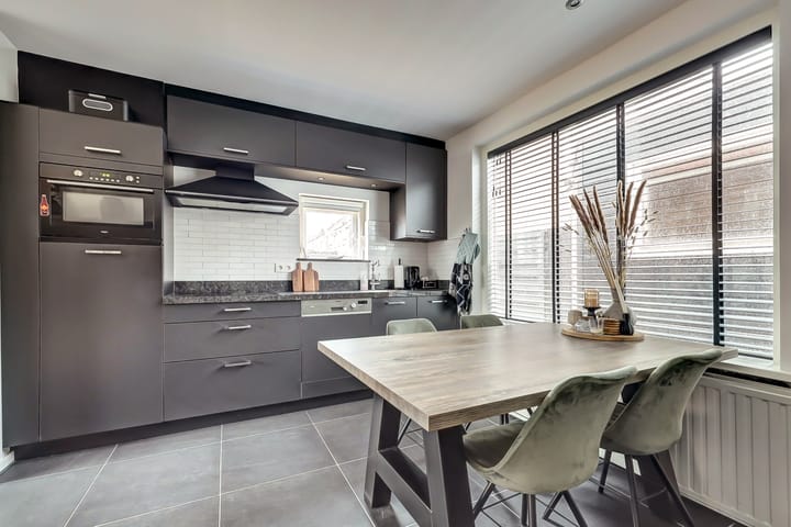 Photo 13 of Kon Wilhelminastraat 2