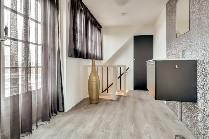 Photo 16 of Kon Wilhelminastraat 2