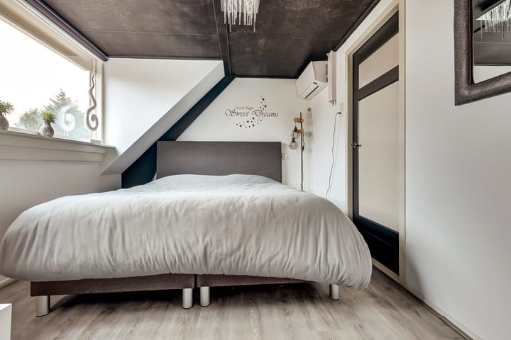 Photo 18 of Kon Wilhelminastraat 2