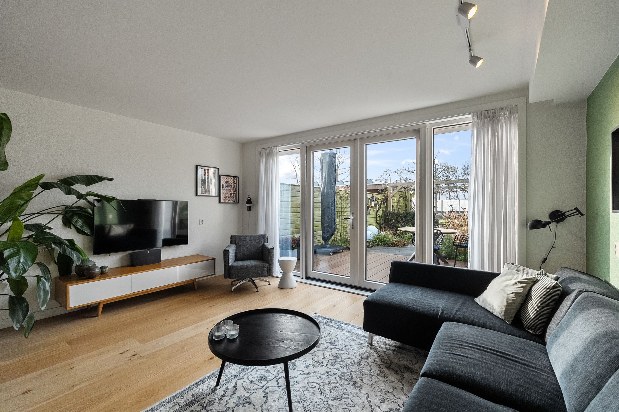 Photo 15 of Koningin Frederikastraat 2