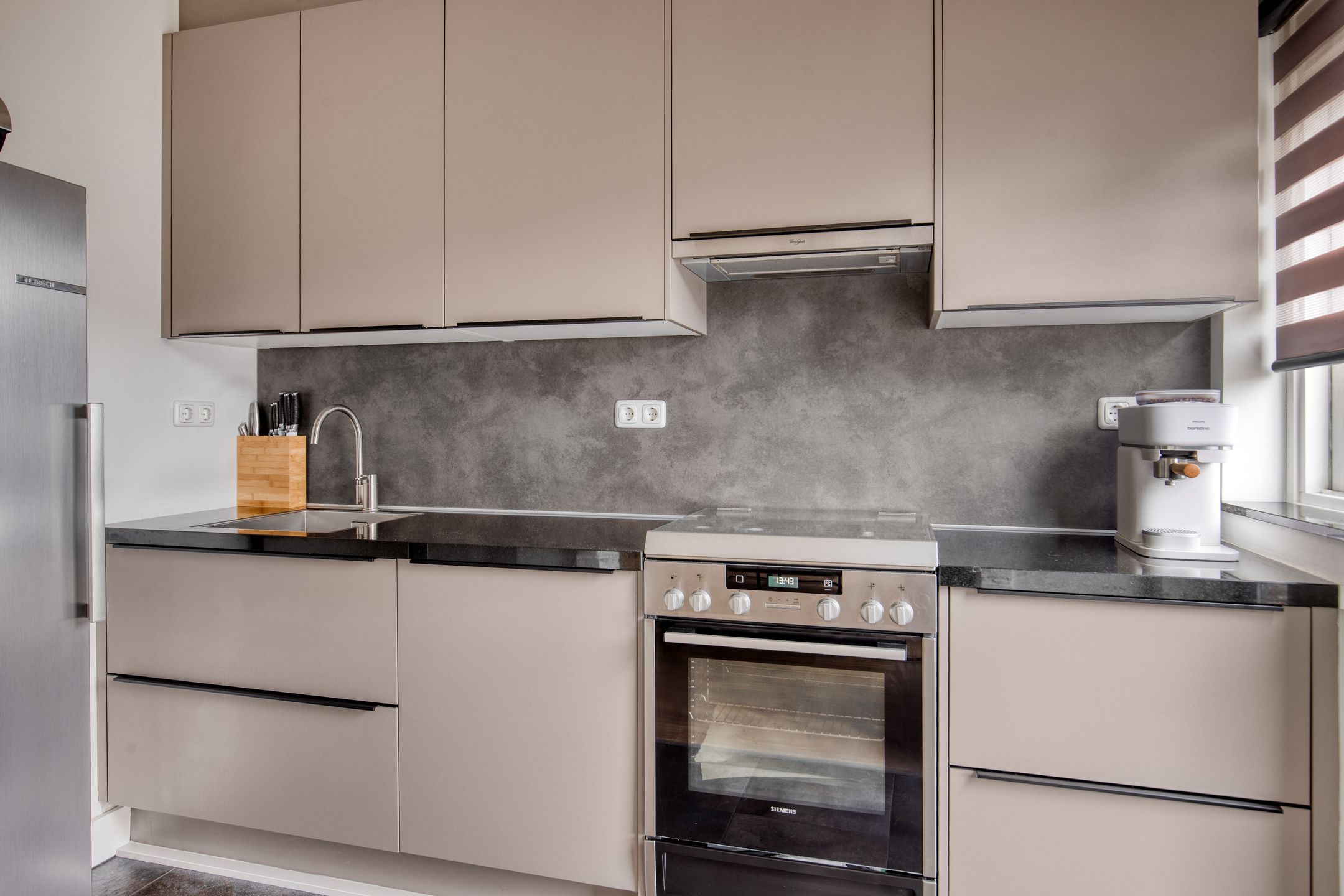 Photo 3 of Pastoor van Weesstraat 15